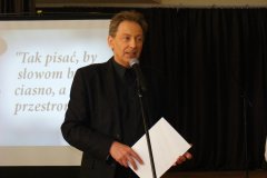 Konkurs recytatorski "Słowami Tuwima zauroczeni"